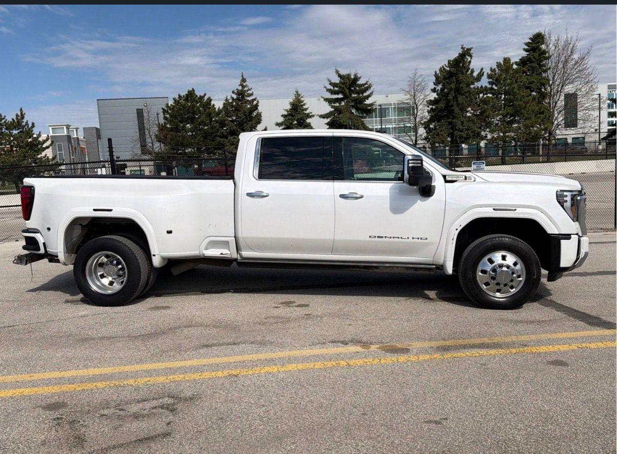 2024 GMC Sierra 3500HD — photo 2