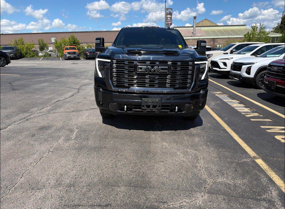 2024 GMC Sierra 3500HD — photo 2