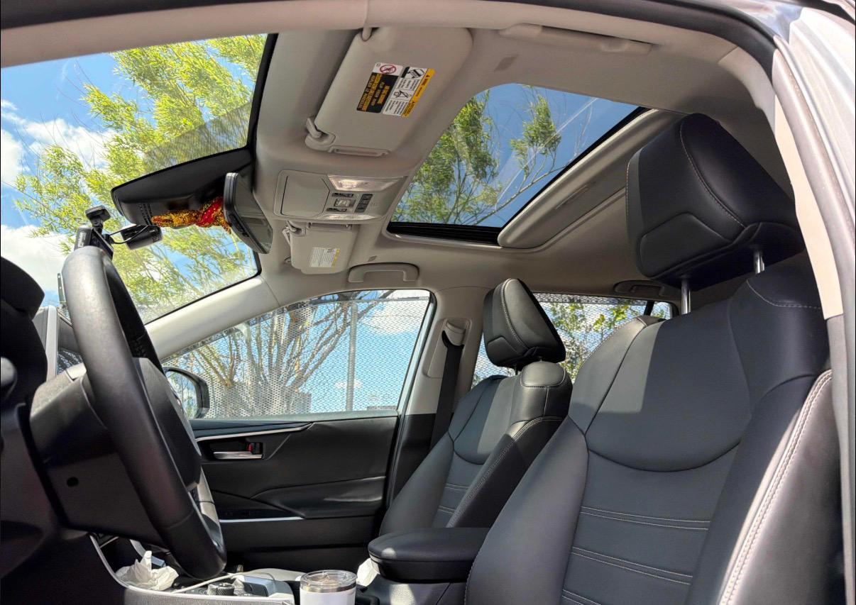 2023 Toyota RAV4 — photo 6
