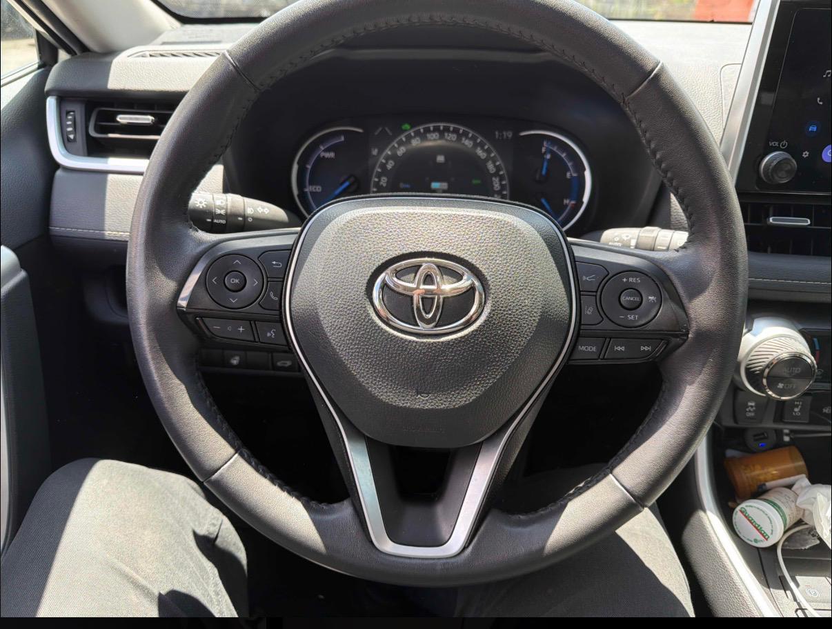 2023 Toyota RAV4 — photo 7